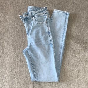 Light Wash American Eagle Jeggings